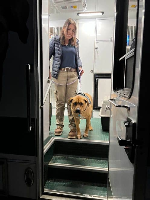 Unloading at ARF. Zeus and Cindy.