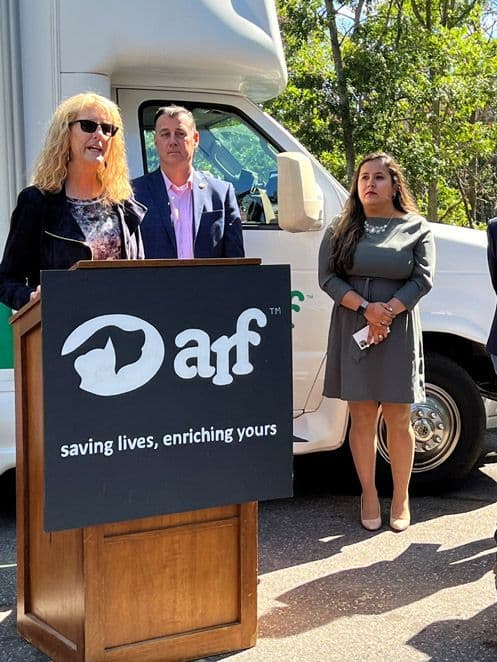 Kent-ED-Pam-Green-at-Podium-5